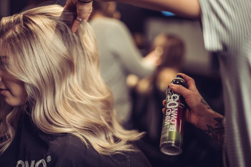 Kelowna Hairdressers Share Tips and Tricks for Greasy Hair